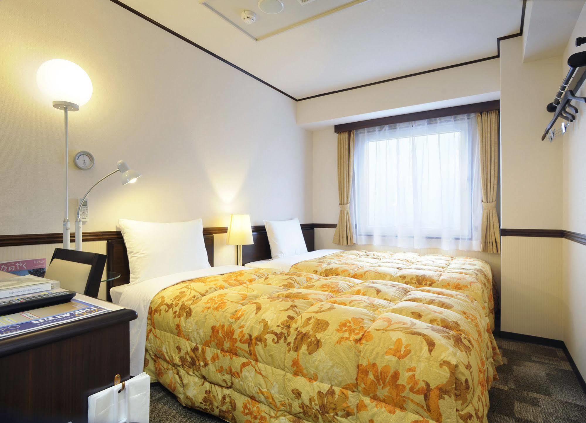 Toyoko Inn Tokyo Akigawa-eki Kita-guchi Akiruno Exterior foto